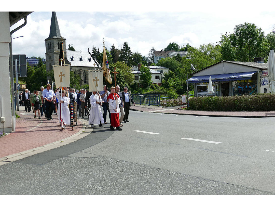 Bittprozession am Pfingstmontag (Foto: Karl-Franz Thiede)